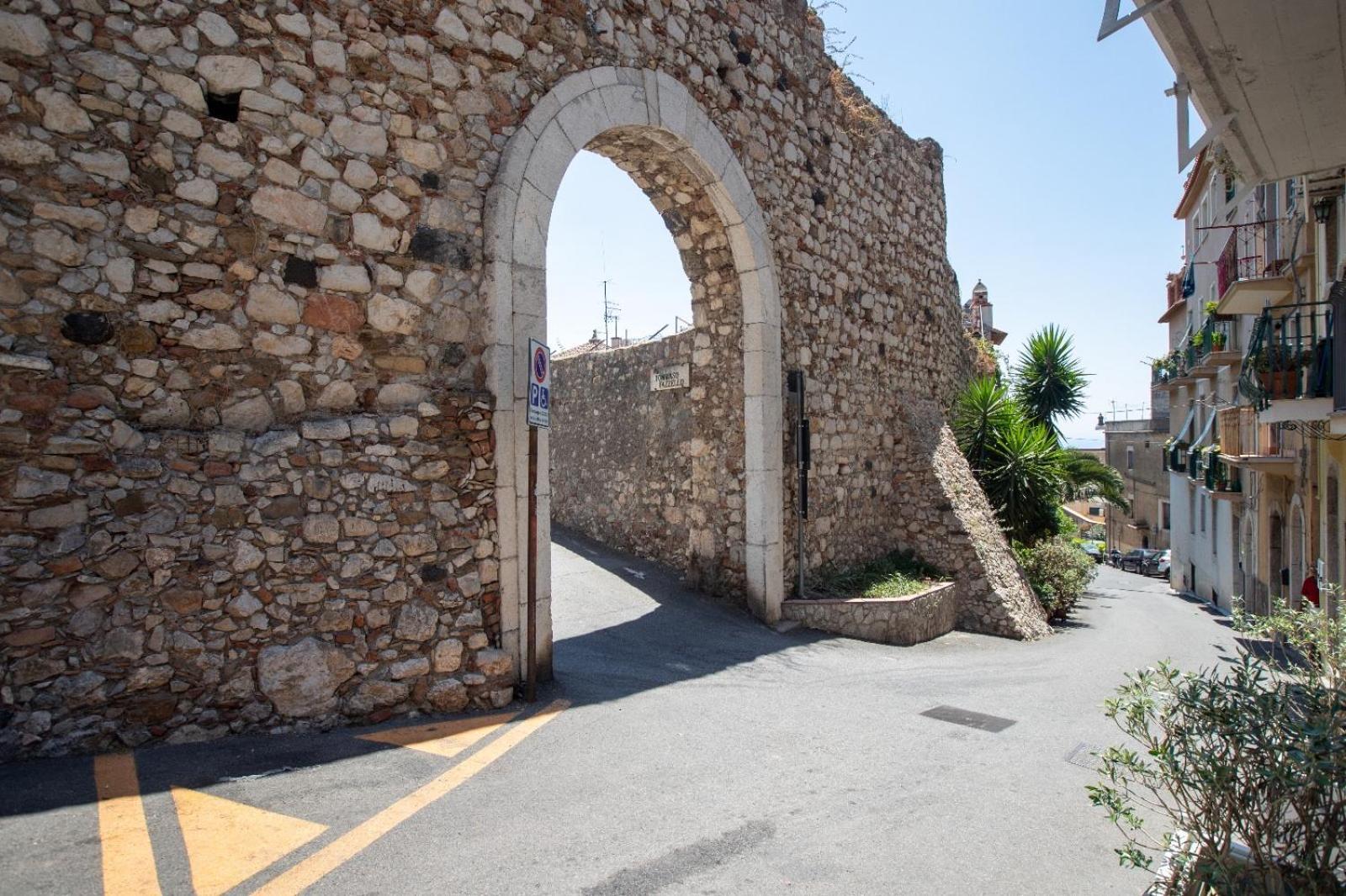 Taozen Apartments Taormina Eksteriør bilde
