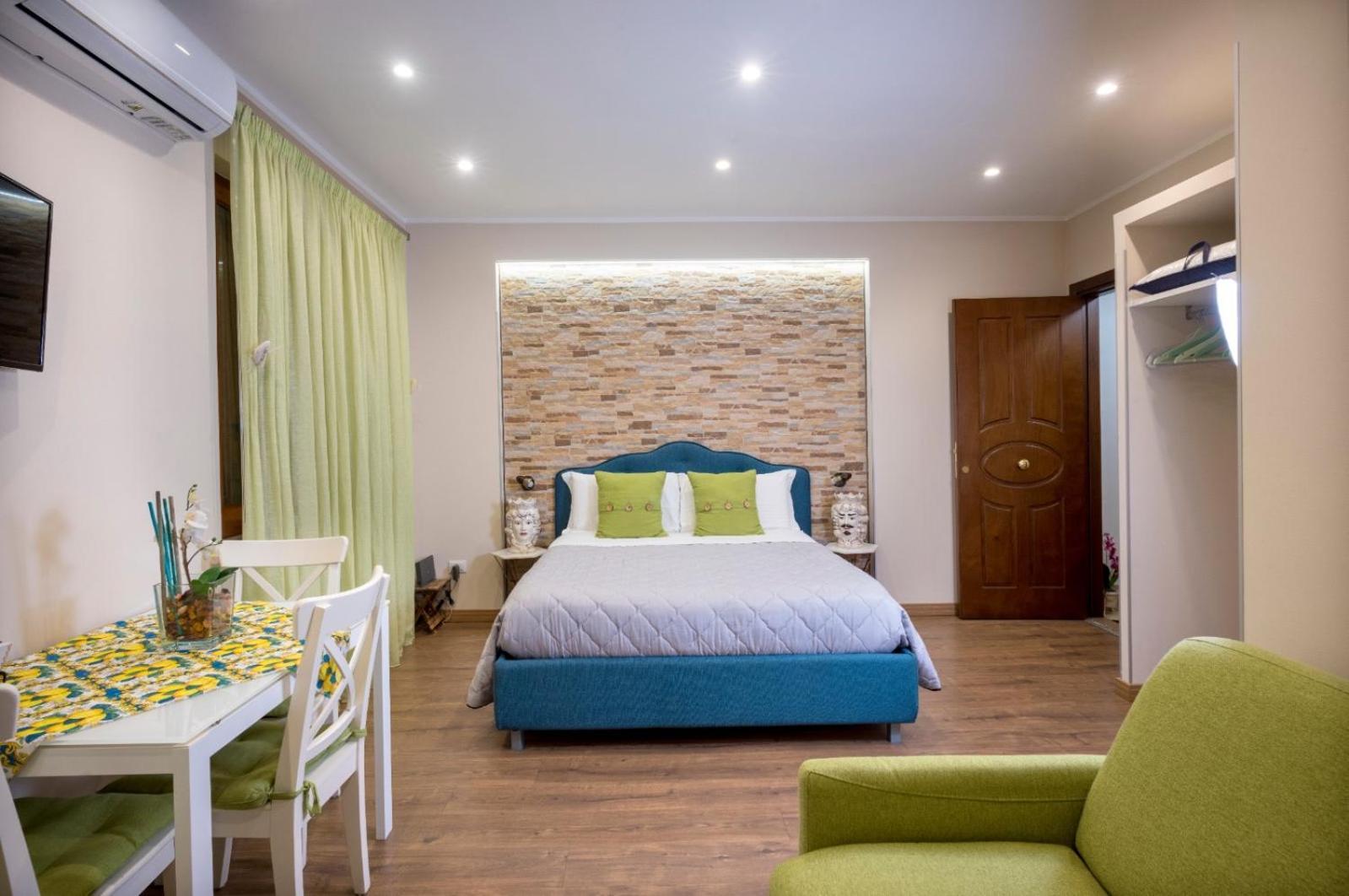 Taozen Apartments Taormina Eksteriør bilde